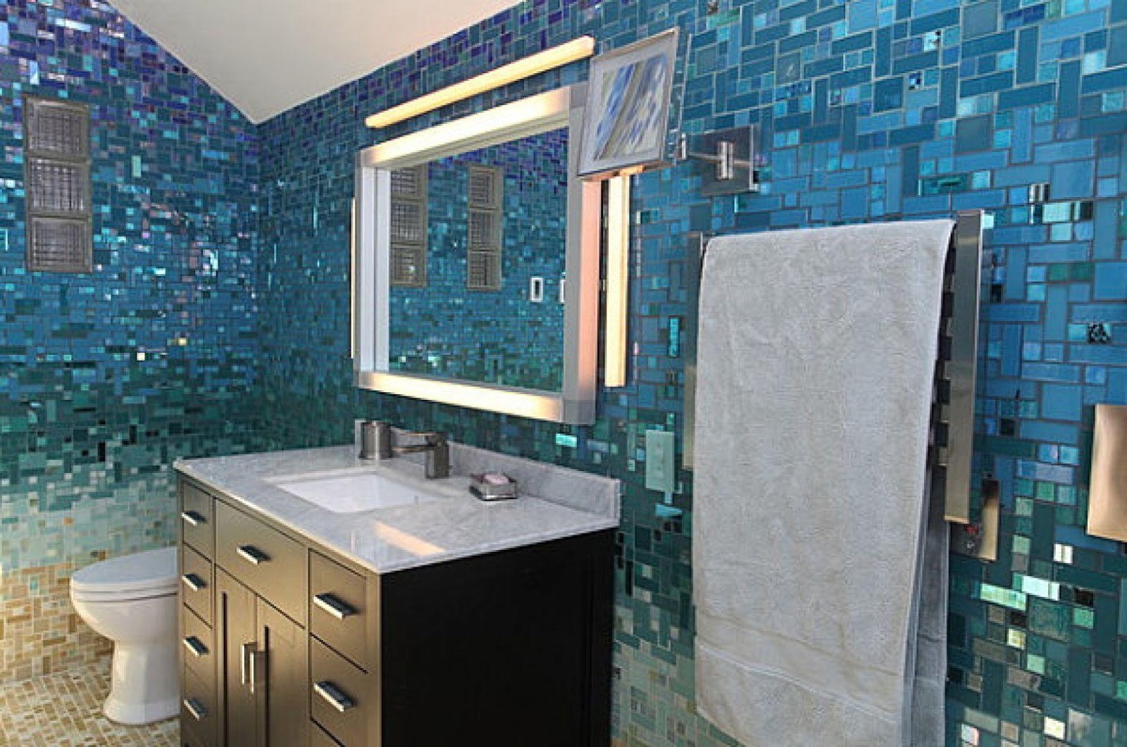 Gạch Mosaic là gì? Những mẫu gạch mosaic thủy tinh (kính) giá tốt
